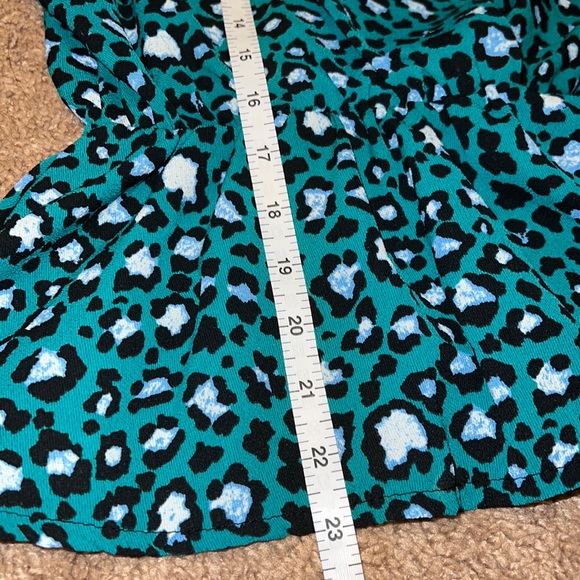 TURQUOISE LEOPARD WRAP SMOCK TOP - Picture 7 of 10
